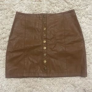 FREE PEOPLE faux leather front button mini skirt size 8